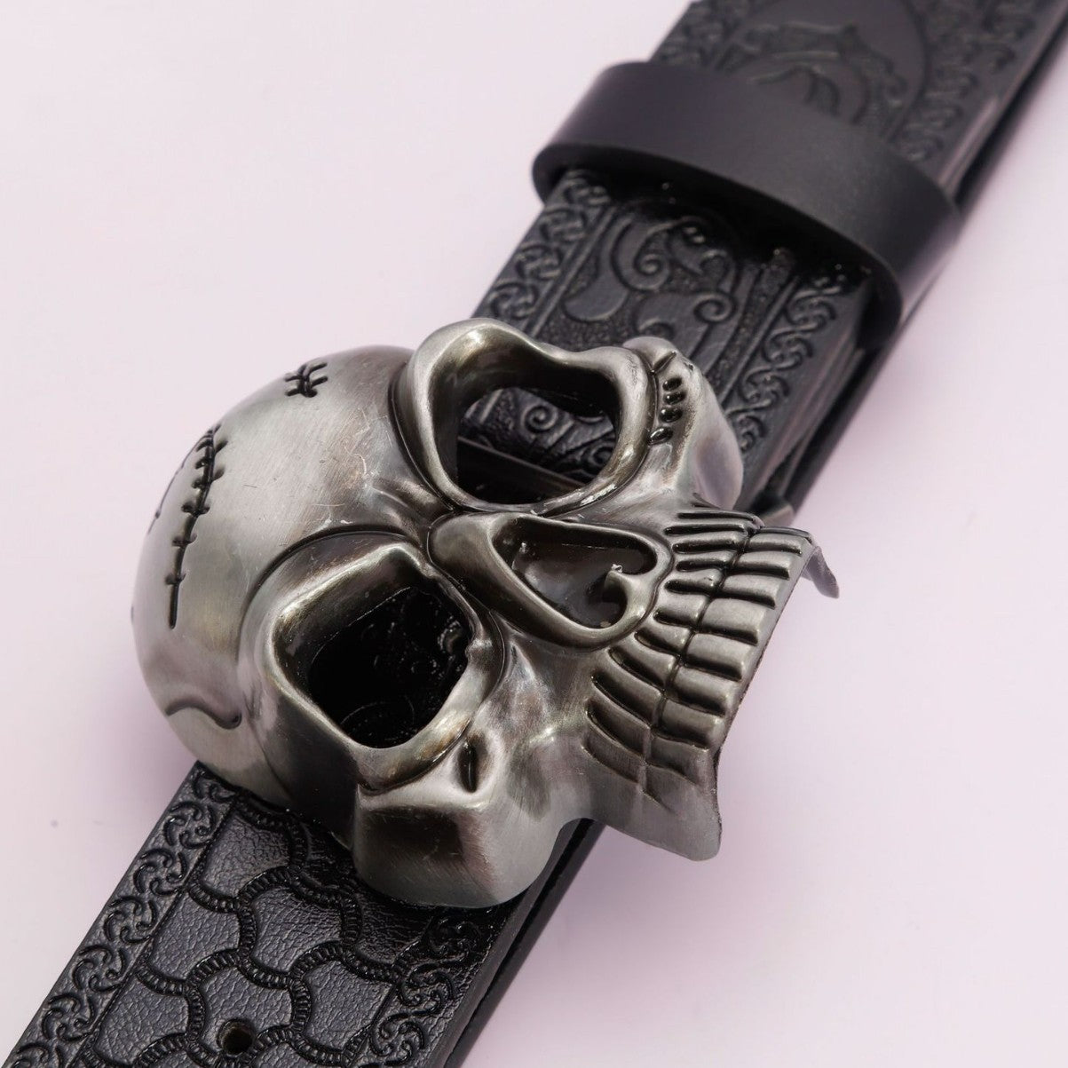 Unisex Simple Black PU Embossed Vintage Hollow Skull Belt For Men And Women